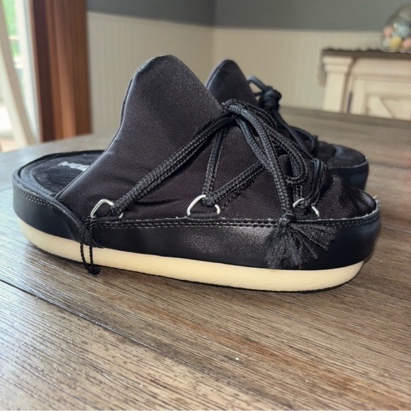 Moon Boot Black Mules Sleek Slip-On Comfort - Picture 5 of 11